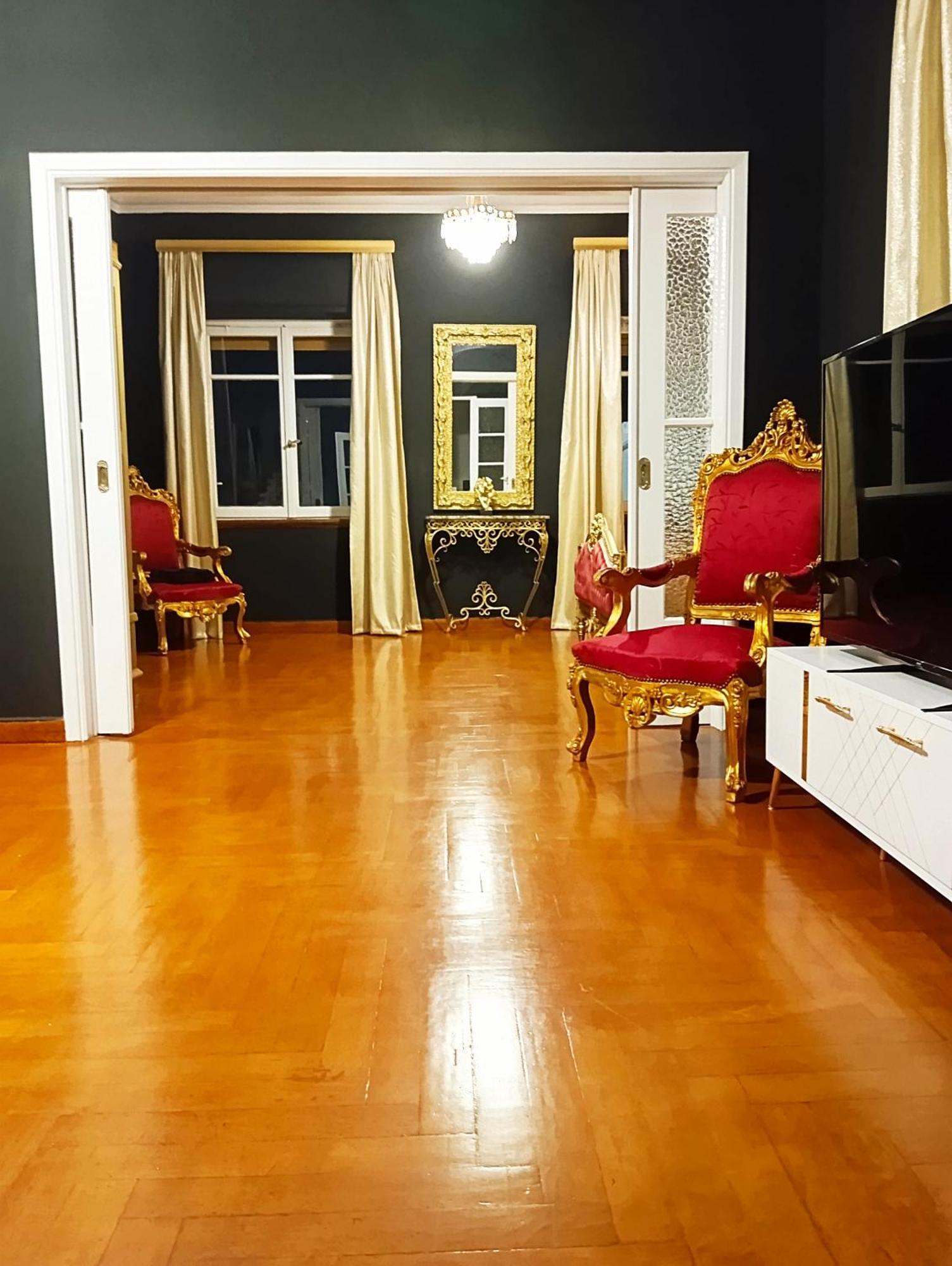 Iris Baroque Apartment Elefsína Extérieur photo