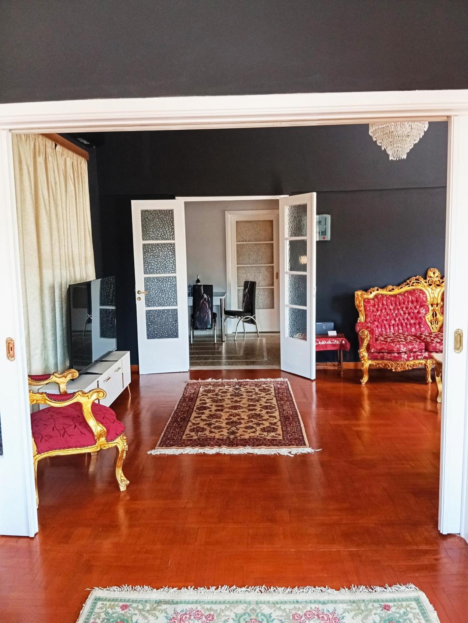 Iris Baroque Apartment Elefsína Extérieur photo