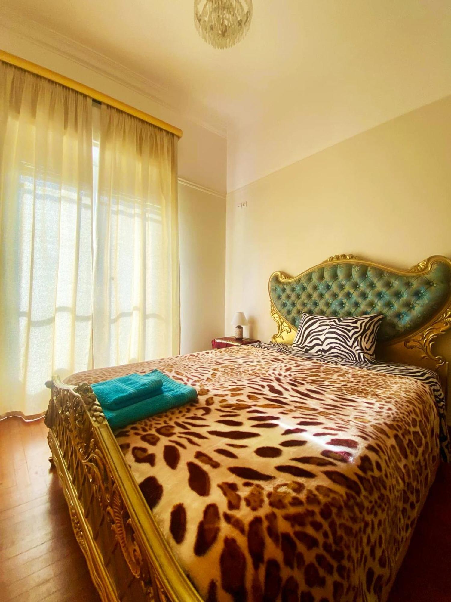 Iris Baroque Apartment Elefsína Extérieur photo